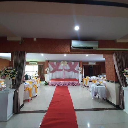 Le Parc Wangnang Hotel Phitsanulok Ngoại thất bức ảnh