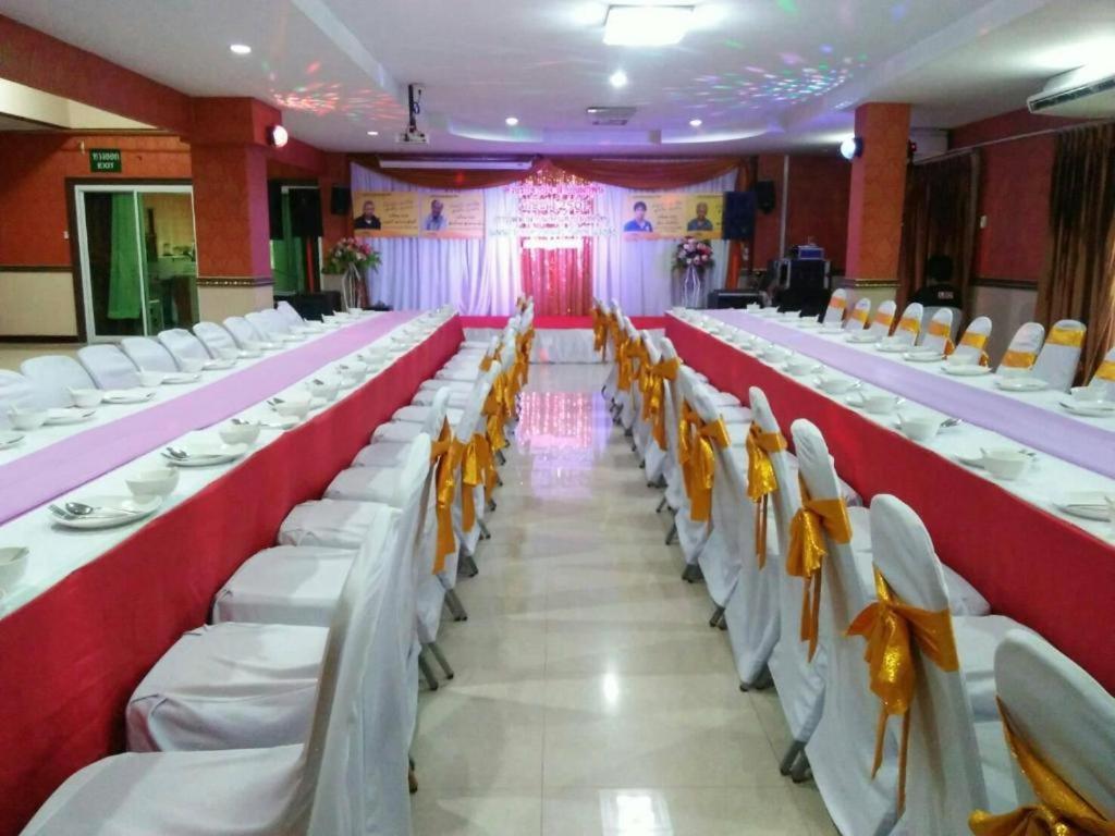 Le Parc Wangnang Hotel Phitsanulok Ngoại thất bức ảnh