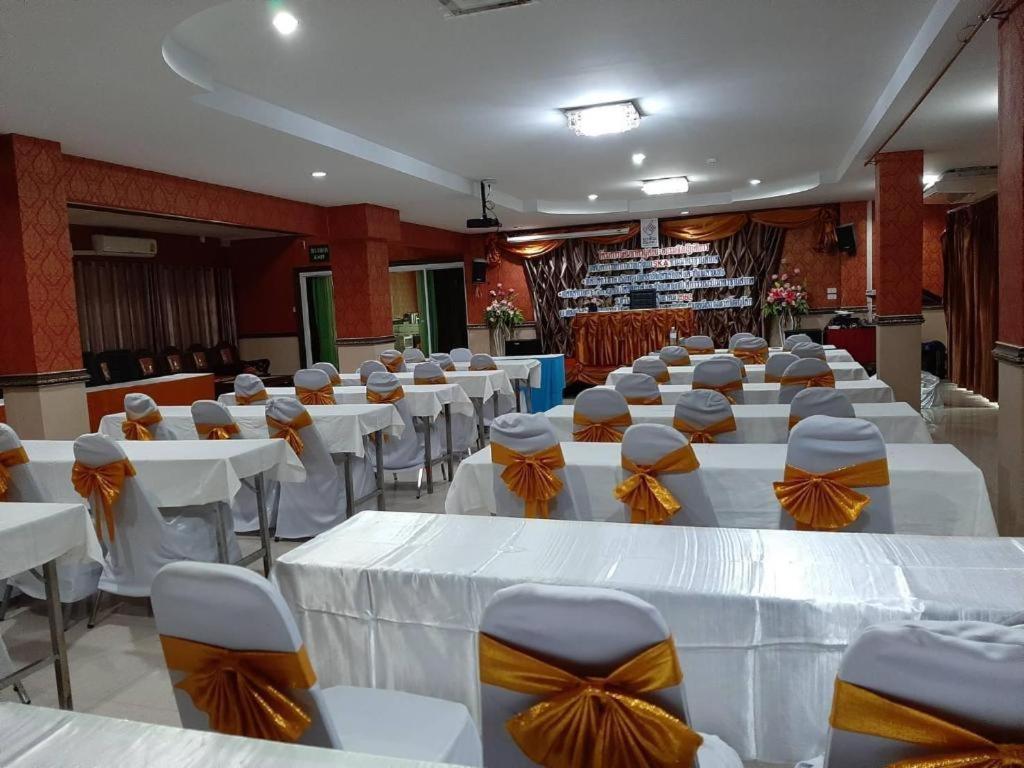 Le Parc Wangnang Hotel Phitsanulok Ngoại thất bức ảnh