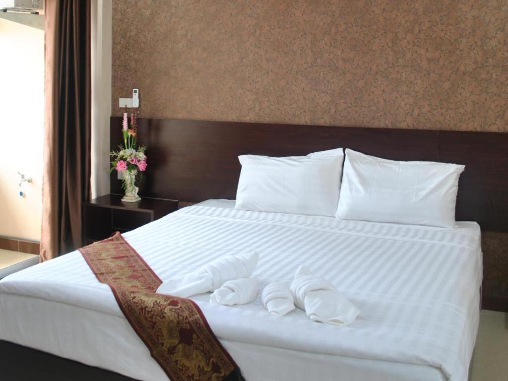 Le Parc Wangnang Hotel Phitsanulok Ngoại thất bức ảnh