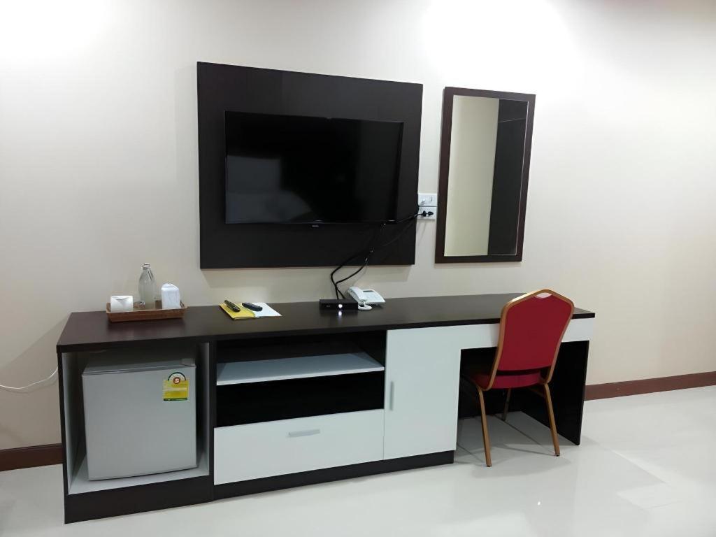 Le Parc Wangnang Hotel Phitsanulok Ngoại thất bức ảnh