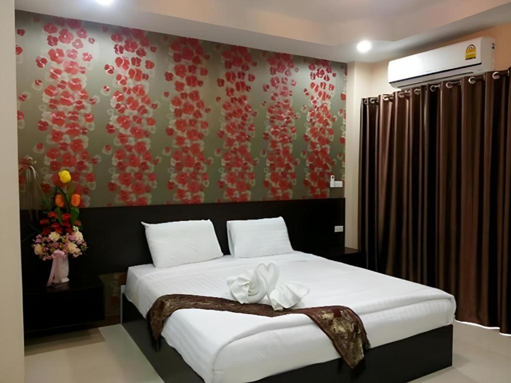 Le Parc Wangnang Hotel Phitsanulok Ngoại thất bức ảnh