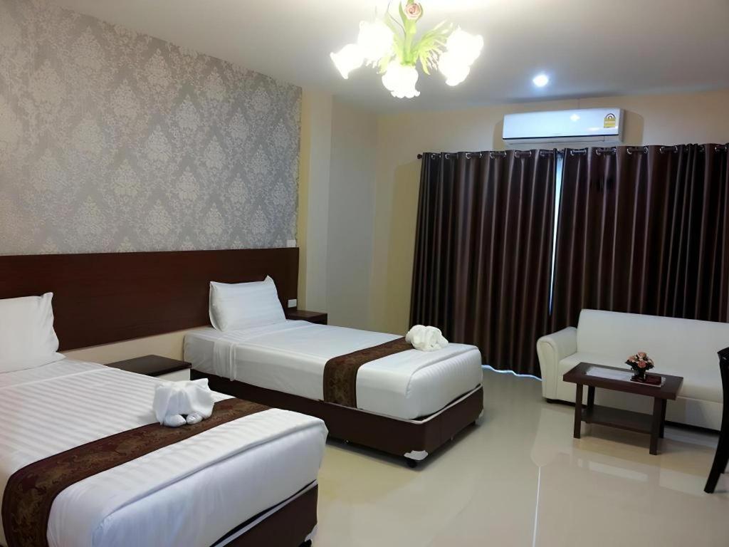 Le Parc Wangnang Hotel Phitsanulok Ngoại thất bức ảnh
