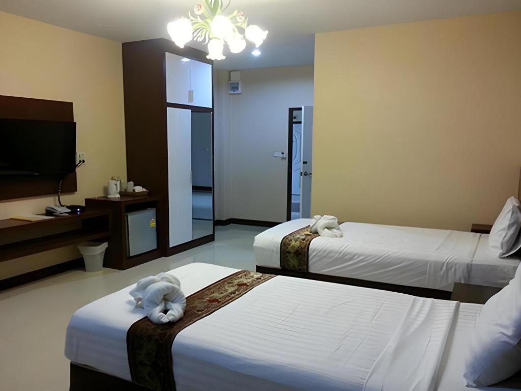 Le Parc Wangnang Hotel Phitsanulok Ngoại thất bức ảnh