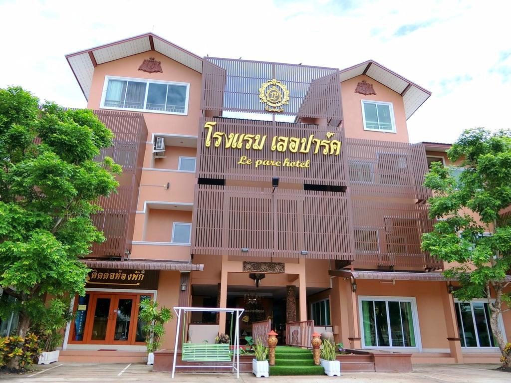 Le Parc Wangnang Hotel Phitsanulok Ngoại thất bức ảnh