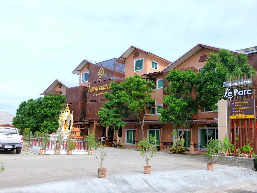 Le Parc Wangnang Hotel Phitsanulok Ngoại thất bức ảnh